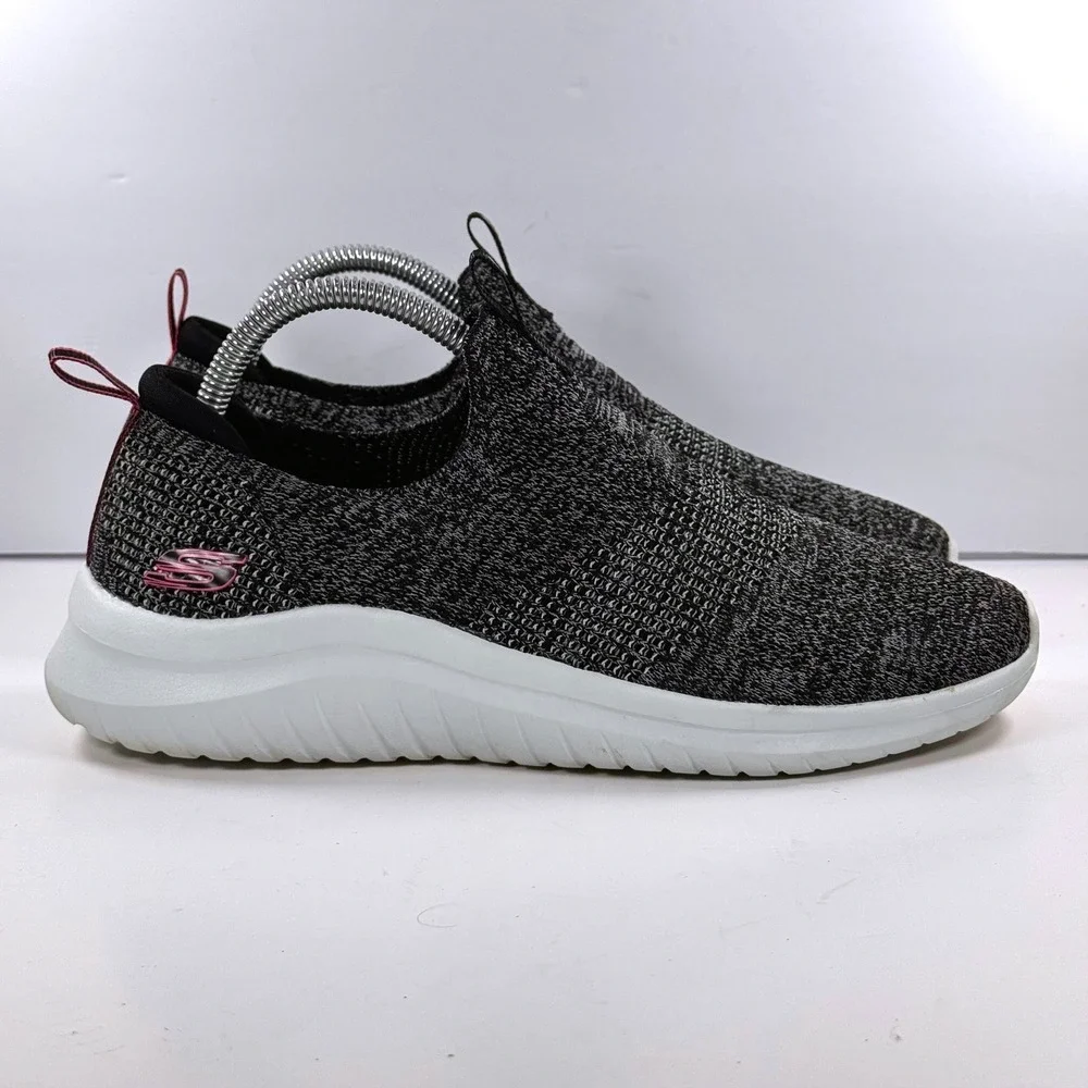 Skechers Ultra Flex First Take Black White Slip On Sneakers 12554 Womens 9